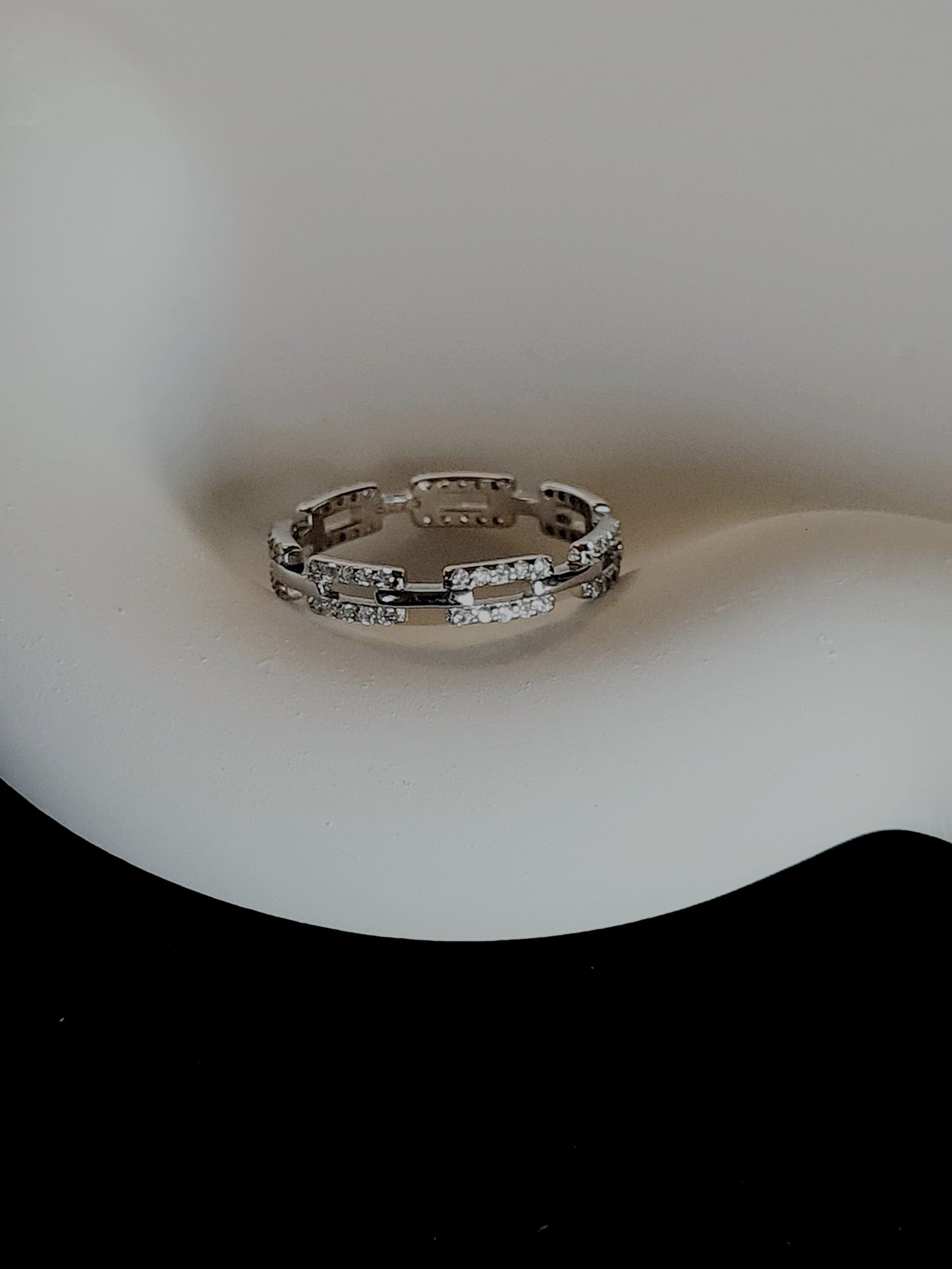 Zircon Chain Ring