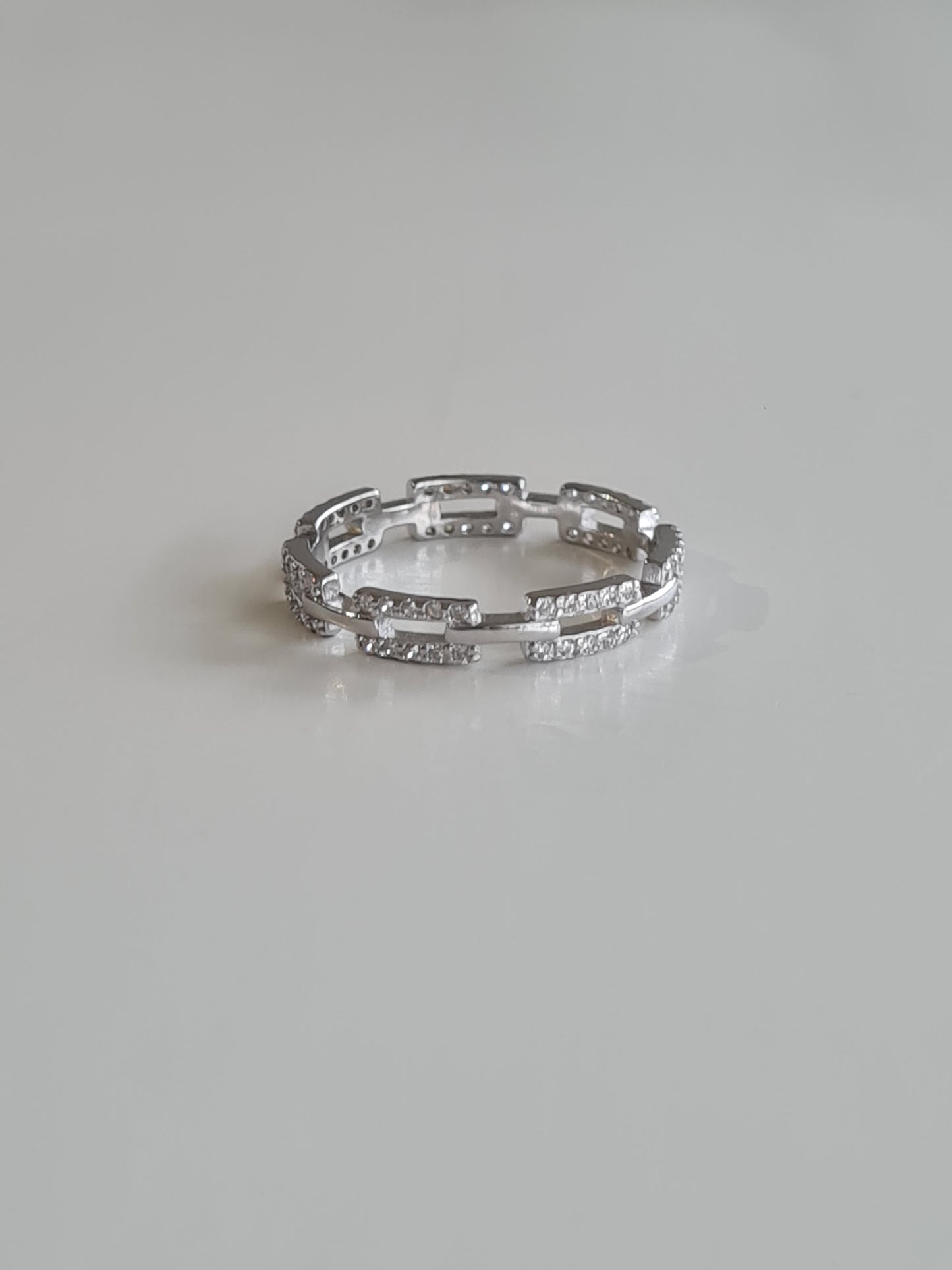 Zircon Chain Ring