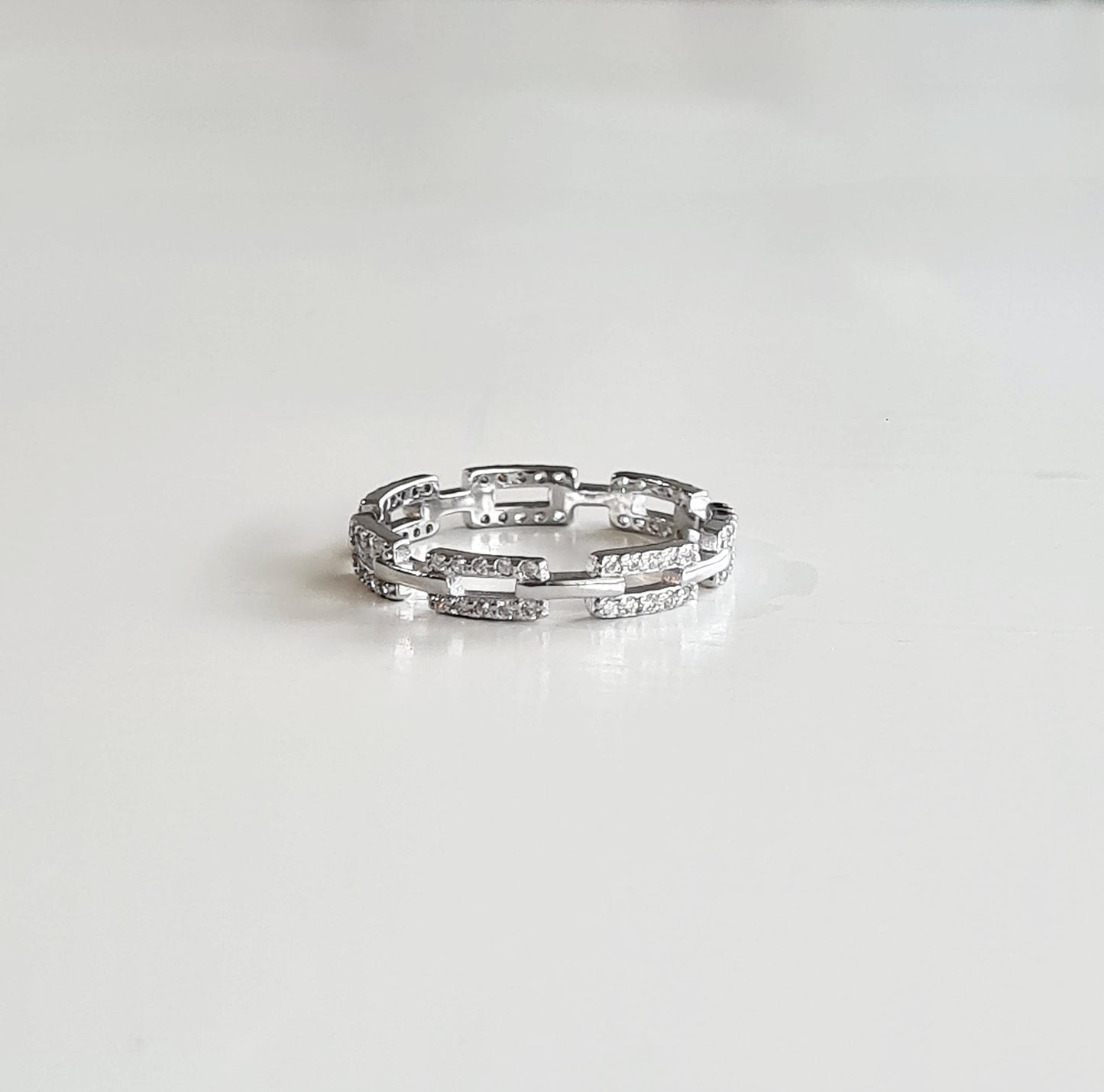 Zircon Chain Ring