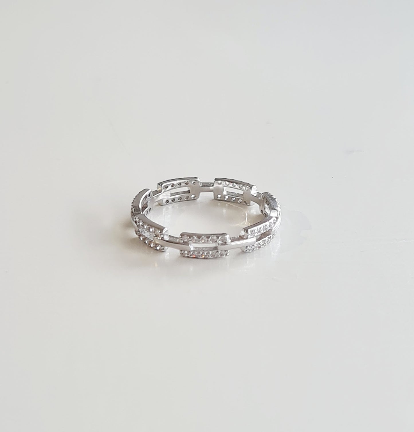 Zircon Chain Ring